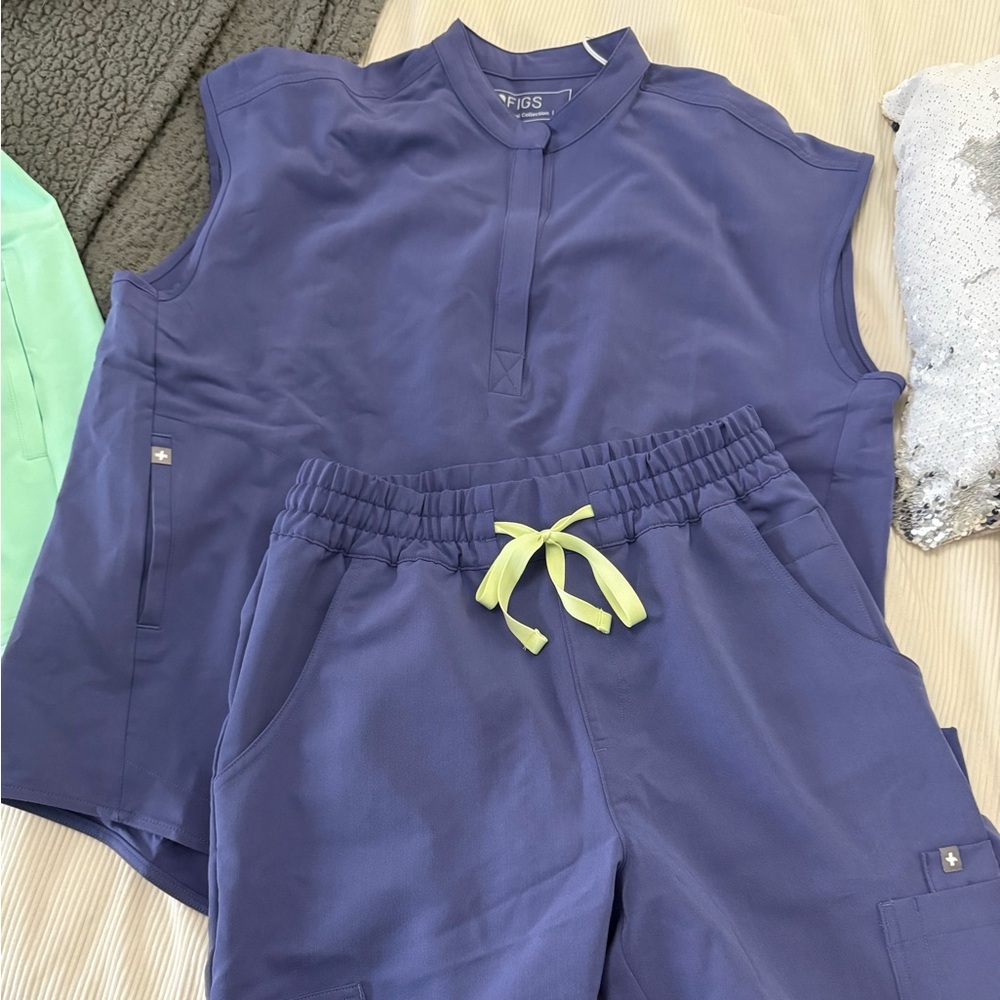 FIGS NWT SET
